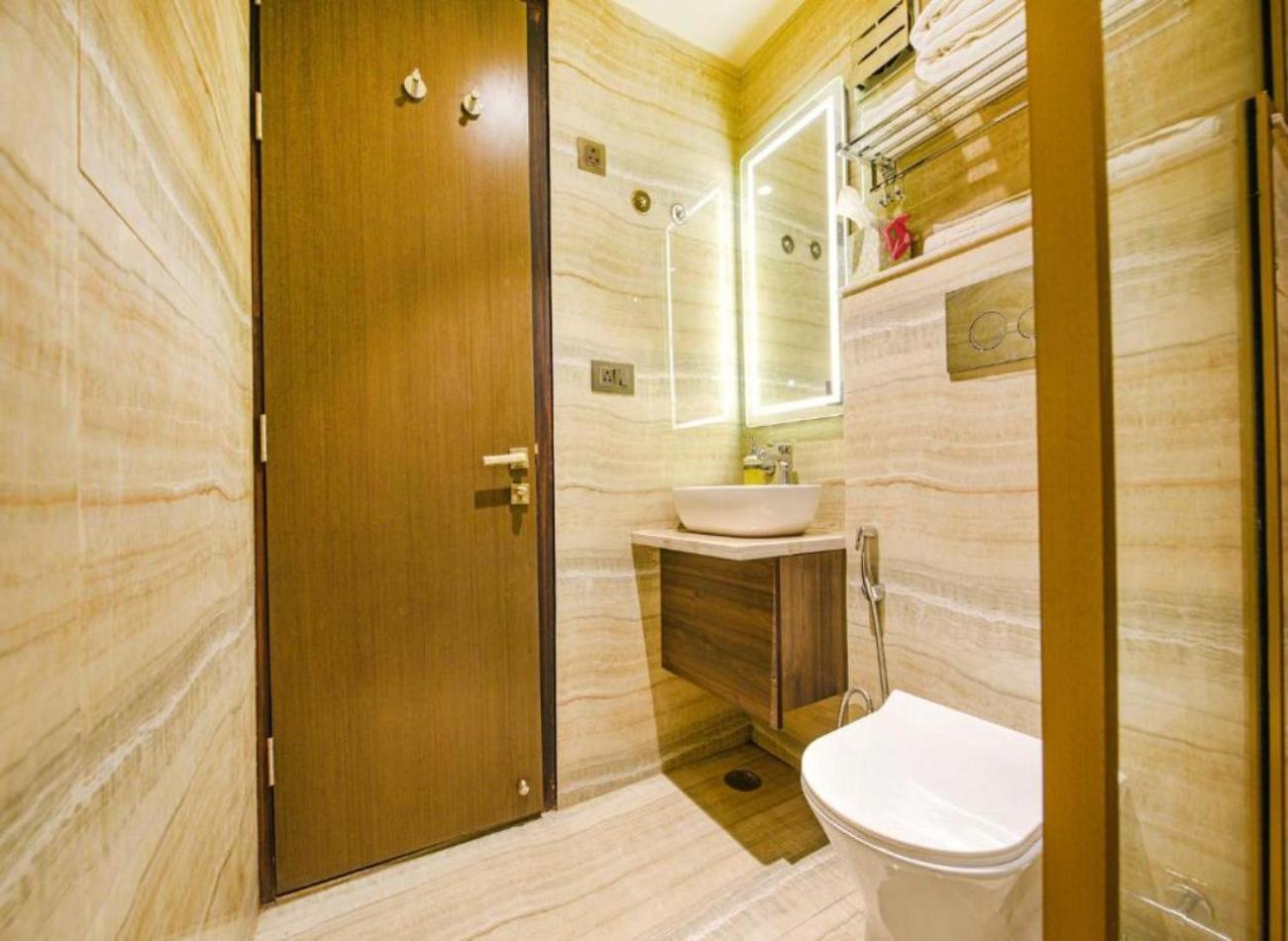 Hotel Cullinan By Qotel Janakpuri Delhi  Exterior photo
