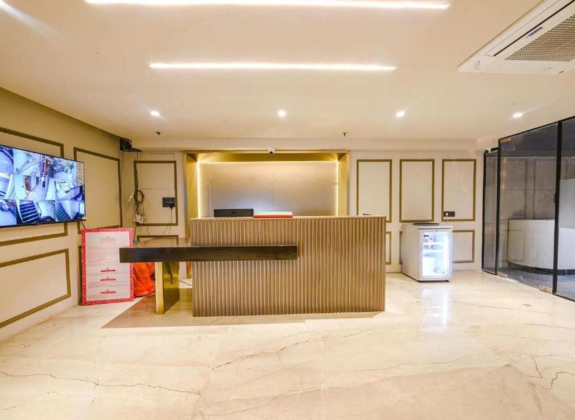Hotel Cullinan By Qotel Janakpuri Delhi  Exterior photo