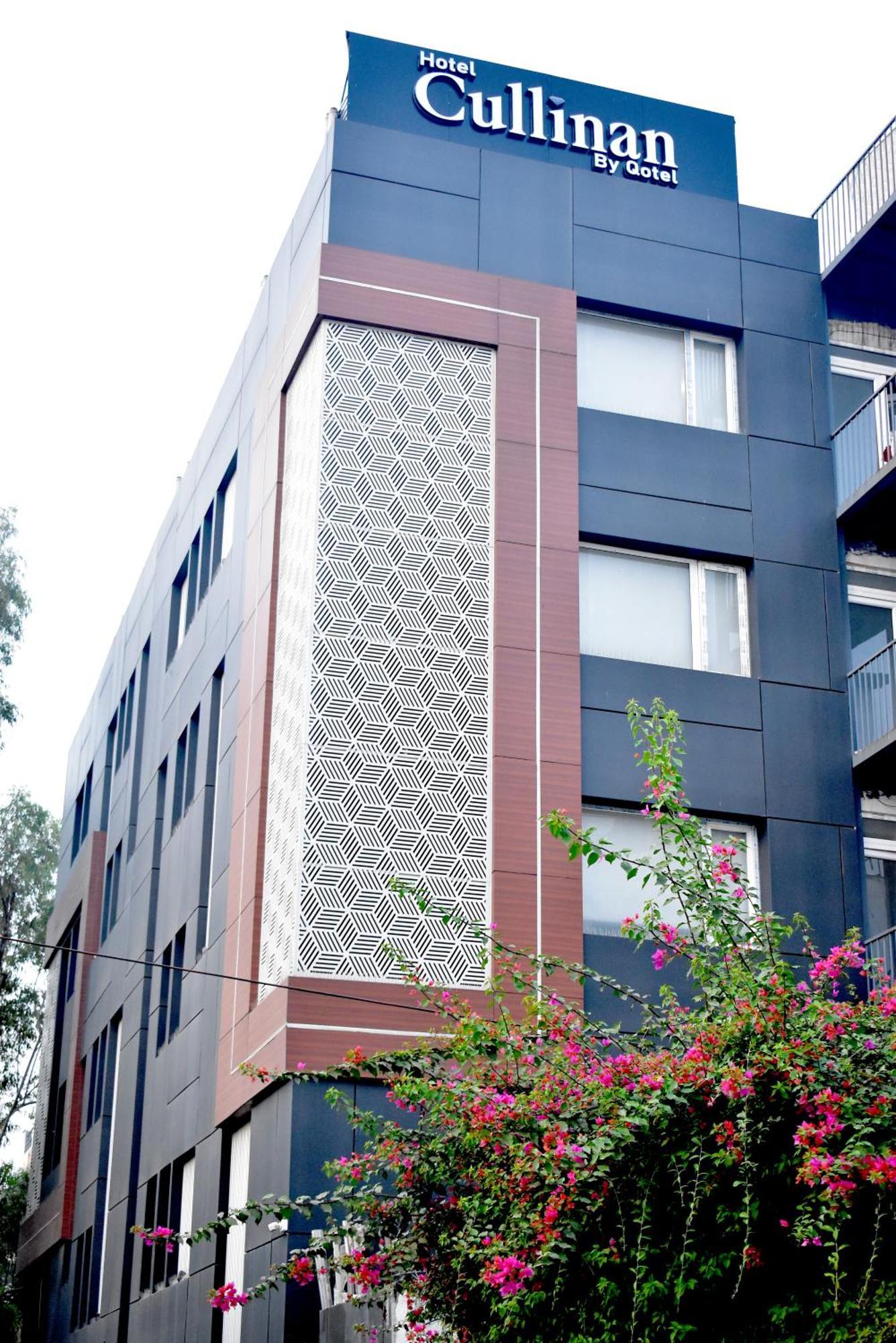 Hotel Cullinan By Qotel Janakpuri Delhi  Exterior photo