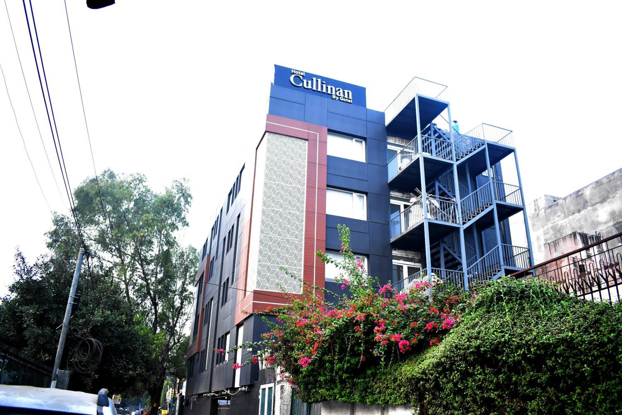 Hotel Cullinan By Qotel Janakpuri Delhi  Exterior photo